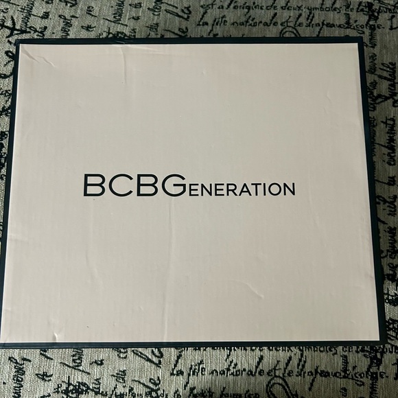 BCBGeneration Penni Pump - Picture 9 of 11